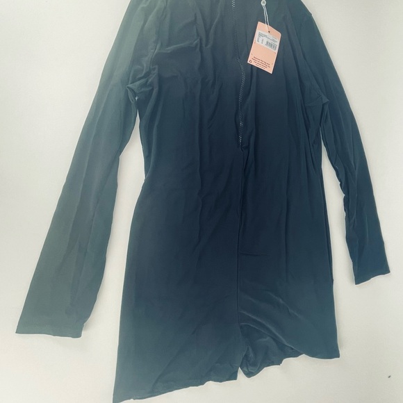 BLACK LONG SLEEVE ZIP FRONT
UNITARD
Black - Picture 2 of 7